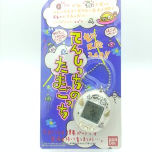 Tamagotchi Original P1/P2 White w/blue Bandai 1997 English Boutique-Tamagotchis 6