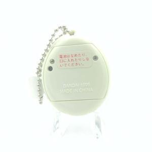 Tamagotchi Original P1/P2 White Original Bandai 1997 Japan Boutique-Tamagotchis 2