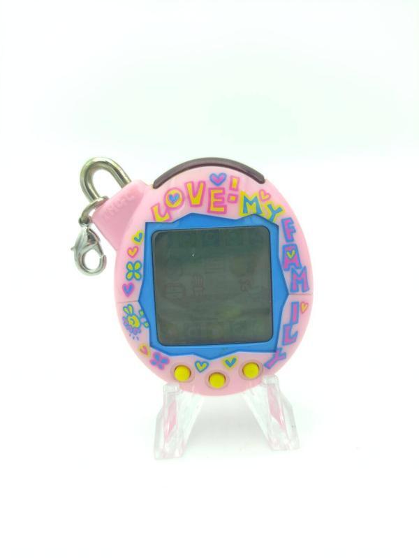 Tamagotchi Connection Version 5 V5 Familitchi Love My Family bandai Boutique-Tamagotchis 2