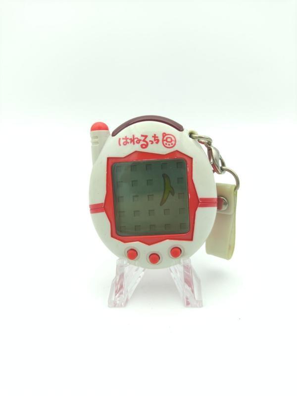 Tamagotchi Keitai Kaitsuu Tamagotchi Plus Hanerutchi White w/ red Boutique-Tamagotchis 2