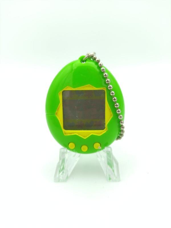 Tamagotchi Original P1/P2 Green w/ yellow Original Bandai 1997 Boutique-Tamagotchis 2