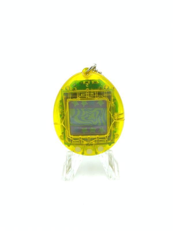 Tamagotchi Original P1/P2 Clear yellow Bandai 1997 Boutique-Tamagotchis 2