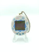 Tamagotchi Original P1/P2 White w/ spirals Bandai 1997 Virtual pet Boutique-Tamagotchis 3