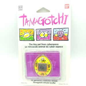 Tamagotchi Original P1/P2 Yellow w/ orange  Bandai 1997 English Boutique-Tamagotchis 6
