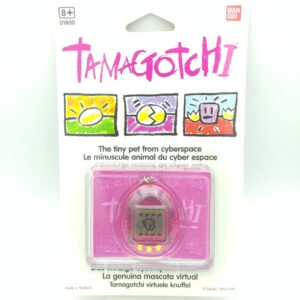 Tamagotchi Original P1/P2 Clear yellow Bandai 1997 English Boutique-Tamagotchis 6