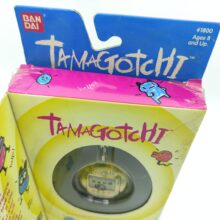 Tamagotchi Original P1/P2 green Bandai 1997 English 2