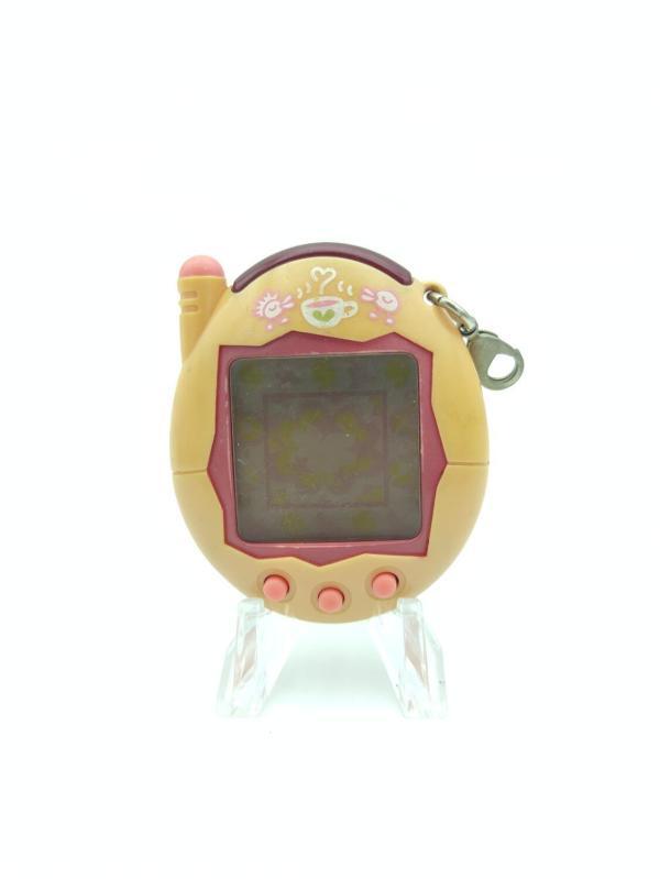 Tamagotchi Keitai Kaitsuu! Tamagotchi Plus Akai Milk Cocoa Boutique-Tamagotchis 2