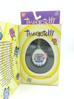 Tamagotchi Original P1/P2 white w/ blue Bandai 1997 English Boutique-Tamagotchis 3
