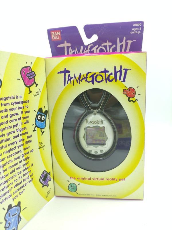 Tamagotchi Original P1/P2 White w/ grey Bandai 1997 English Boutique-Tamagotchis 2