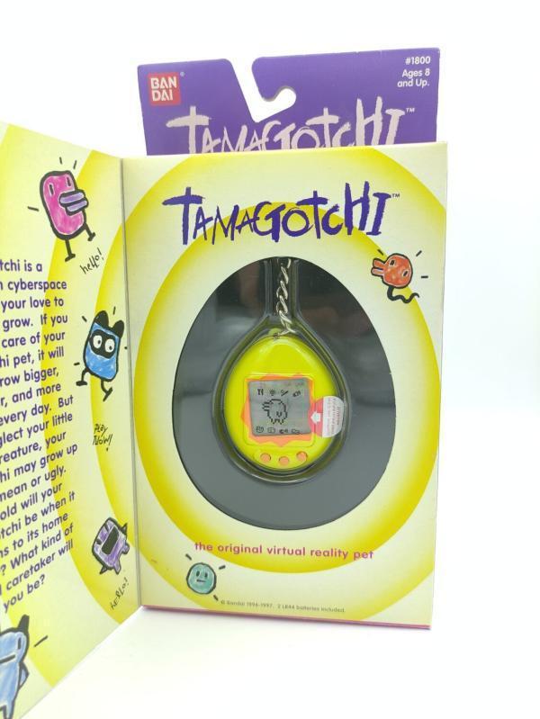 Tamagotchi Original P1/P2 yellow w/ orange Bandai 1997 English Boutique-Tamagotchis 2