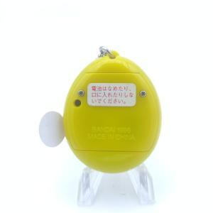 Tamagotchi Original P1/P2 Yellow w/ orange Bandai 1997 Boutique-Tamagotchis 2