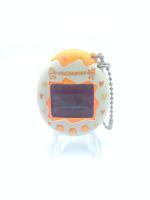 Tamagotchi Osutchi Mesutchi White w/ orange Bandai japan Boutique-Tamagotchis 3