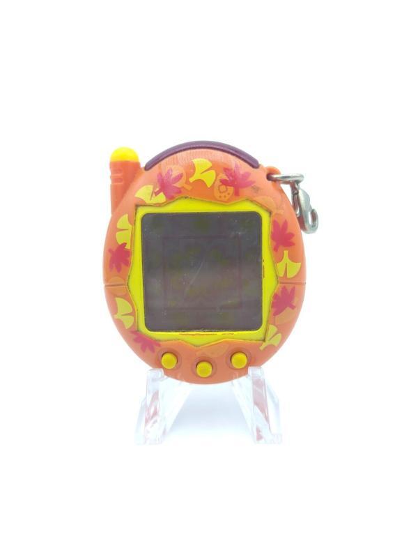 Tamagotchi Keitai Kaitsuu! Tamagotchi Plus Orange Leaf Bandai Boutique-Tamagotchis 2