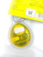 Tamagotchi Original P1/P2 clear yellow Bandai 1997 Boutique-Tamagotchis 4