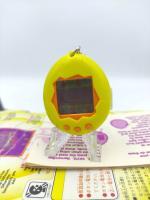 Tamagotchi Original P1/P2 Yellow w/orange Bandai 1997 Boutique-Tamagotchis 6