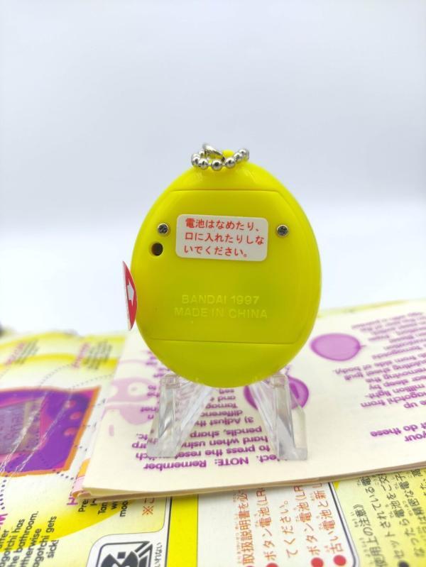 Tamagotchi Original P1/P2 Yellow w/orange Bandai 1997 Boutique-Tamagotchis 6