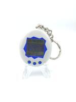Tamagotchi Original P1/P2 White w/ blue Original Bandai 1997 Boutique-Tamagotchis 3