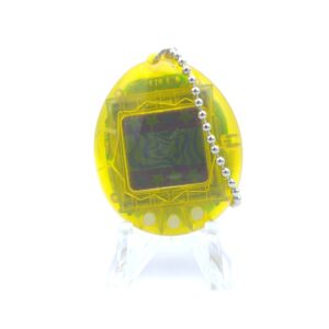 Tamagotchi Original P1/P2 Clear yellow Bandai 1997 Boutique-Tamagotchis
