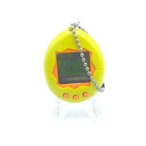 Tamagotchi Original P1/P2 Yellow w/ orange Bandai 1997 Boutique-Tamagotchis