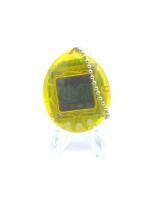 Tamagotchi Original P1/P2 Clear yellow Bandai 1997 Boutique-Tamagotchis 3