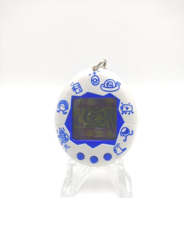 Tamagotchi Original P1/P2 White w/ blue Original Bandai 1997 Boutique-Tamagotchis 2