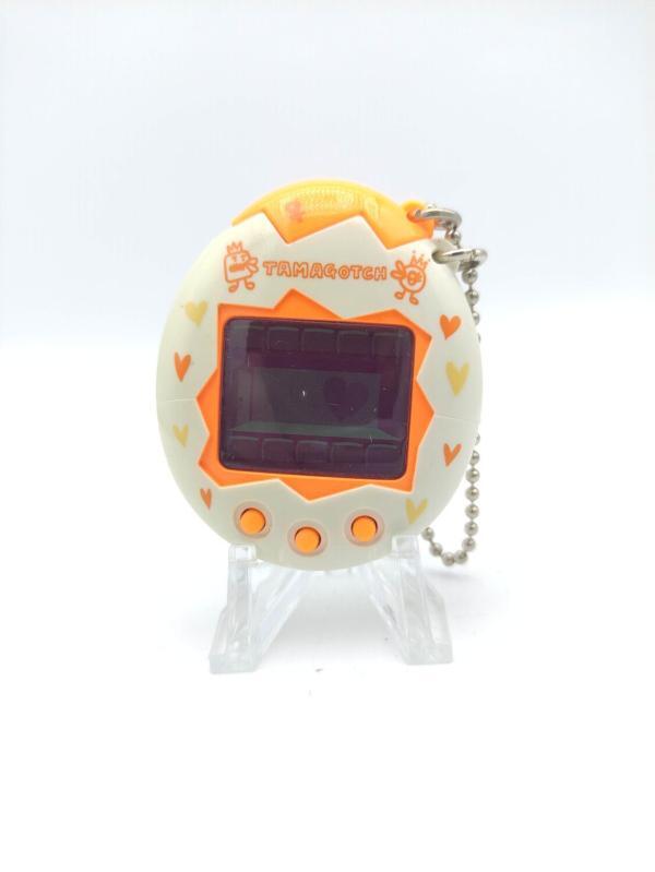 Tamagotchi Osutchi Mesutchi White w/ orange Bandai japan Boutique-Tamagotchis 2