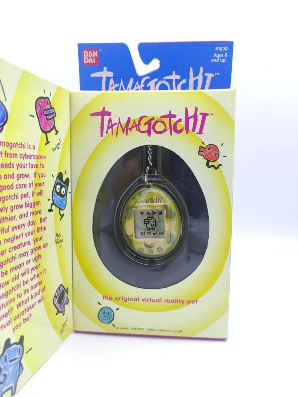 Tamagotchi Original P1/P2 green camo Bandai 1997 English Boutique-Tamagotchis 2