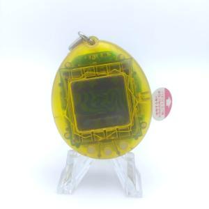 Tamagotchi Original P1/P2 Clear yellow Bandai 1997 Boutique-Tamagotchis