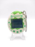 Tamagotchi Osutchi Mesutchi White w/ green Bandai japan Boutique-Tamagotchis 3