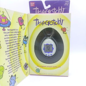 Tamagotchi Original P1/P2 White w/ blue Original Bandai 1997 Boutique-Tamagotchis 6