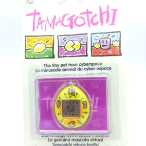 Tamagotchi Original P1/P2 yellow w/ orange Bandai 1997 English Boutique-Tamagotchis