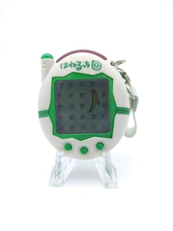 Tamagotchi Keitai Kaitsuu Tamagotchi Plus Hanerutchi White w/ green Boutique-Tamagotchis 2