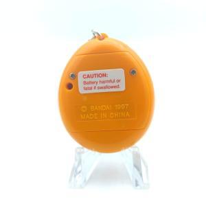 Tamagotchi Original P1/P2 orange w/ yellow Bandai 1997 English Boutique-Tamagotchis 2