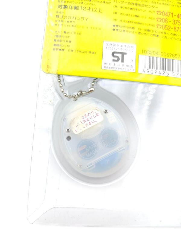 Tamagotchi Original P1/P2 Clear White Original Bandai 1997 Boutique-Tamagotchis 4