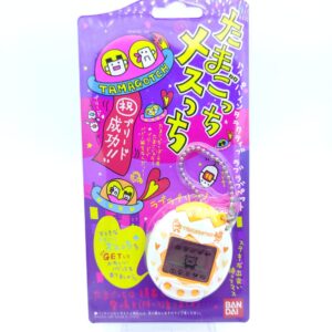 Tamagotchi Osutchi Mesutchi White w/ green Bandai japan boxed Boutique-Tamagotchis 6