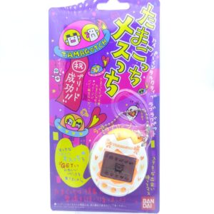 Tamagotchi Osutchi Mesutchi White w/ orange Bandai japan boxed Boutique-Tamagotchis