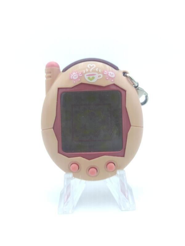 Tamagotchi Keitai Kaitsuu! Tamagotchi Plus Akai Milk Cocoa Boutique-Tamagotchis 2