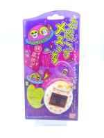 Tamagotchi Osutchi Mesutchi White w/ orange Bandai japan boxed Boutique-Tamagotchis 3