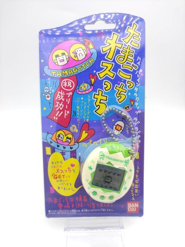 Tamagotchi Osutchi Mesutchi White w/ green Bandai japan boxed Boutique-Tamagotchis 2