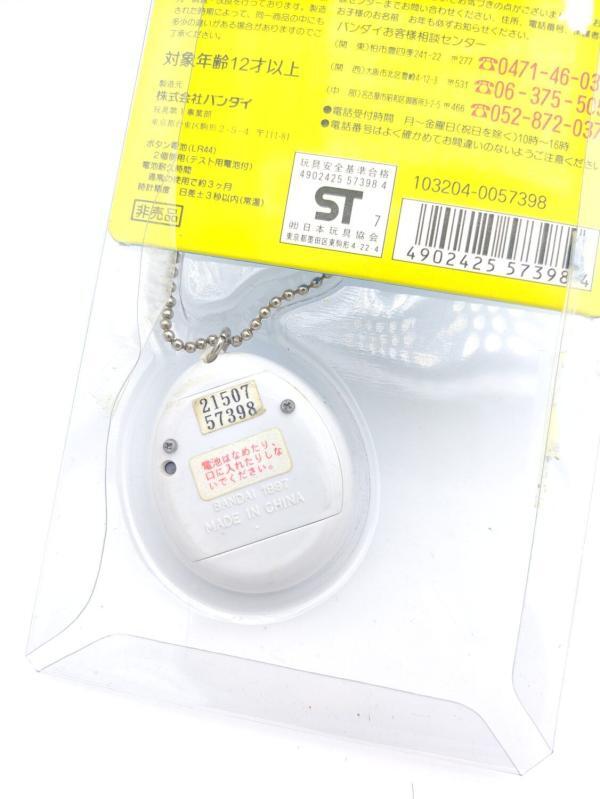 Tamagotchi Original P2 JAL White w/ blue – Blanc Bandai 1997 boxed Boutique-Tamagotchis 4