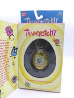 Tamagotchi Original P1/P2 clear yellow Bandai 1997 enslish Boutique-Tamagotchis 3