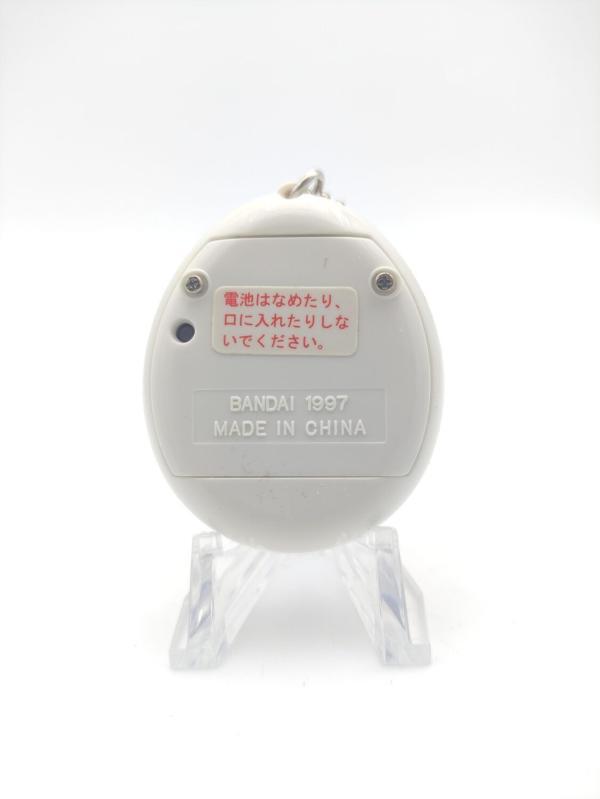 Tamagotchi Original P1/P2 White w/ blue Original Bandai 1997 Boutique-Tamagotchis 3