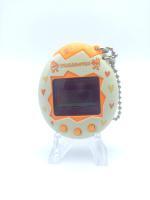 Tamagotchi Osutchi Mesutchi White w/ orange Bandai japan Boutique-Tamagotchis 3