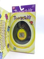 Tamagotchi Original P1/P2 Yellow w/orange Bandai 1997 Boutique-Tamagotchis 3