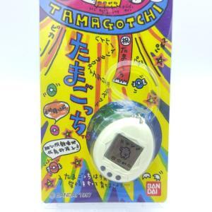 Tamagotchi Original P1/P2 White Bandai 1997 English Boutique-Tamagotchis