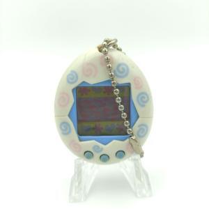 Tamagotchi Original P1/P2 White w/ spirals Bandai 1997 Virtual pet Boutique-Tamagotchis