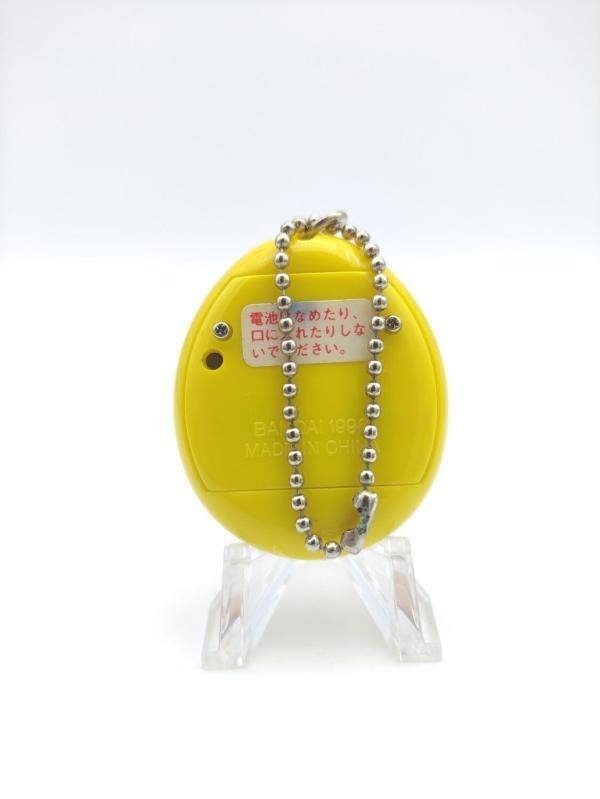 Tamagotchi Original P1/P2 Yellow w/ orange Bandai 1997 Boutique-Tamagotchis 3