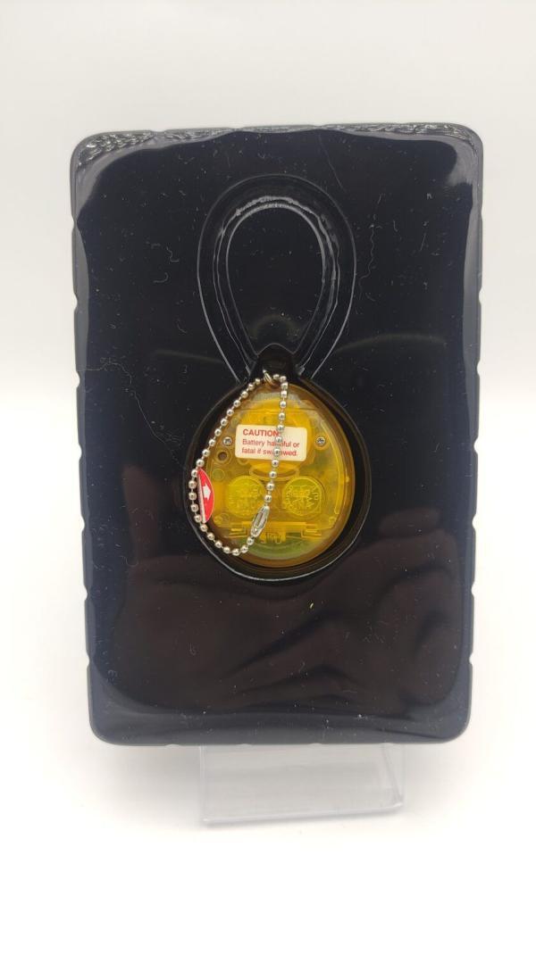 Tamagotchi Original P1/P2 clear yellow Bandai 1997 english Boutique-Tamagotchis 4