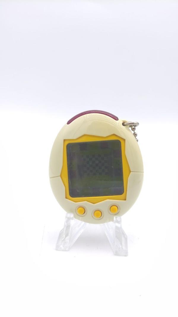 Tamagotchi Plus Connection Version 1 White bandai Boutique-Tamagotchis 2