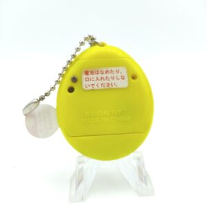 Tamagotchi Original P1/P2 Yellow w/ orange Bandai 1997 Boutique-Tamagotchis 3